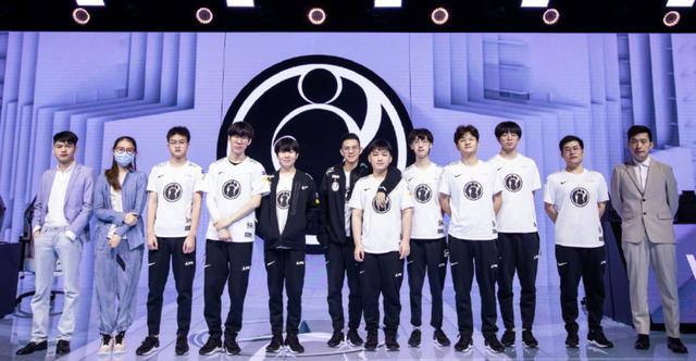 他们默默奉 他们默默奉