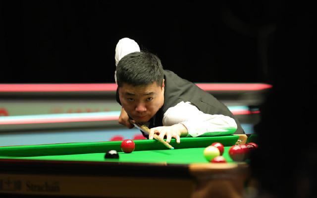 场硬仗中 场硬仗中